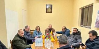 Συνάντηση της Χριστίνας Σταρακά με αγρότες και κτηνοτρόφους στο Ευηνοχώρι