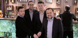 H κοπή της πρωτοχρονιάτικης πίτας της Τεχνικής Εταιρείας Α.R.T. 4 BUILDINGS