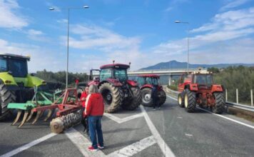 Εκρηκτικό μείγμα στα μπλόκα