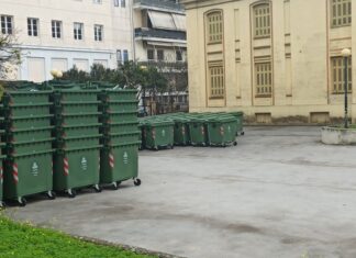 Ντεφιλέ… κάδων στις Καπναποθήκες