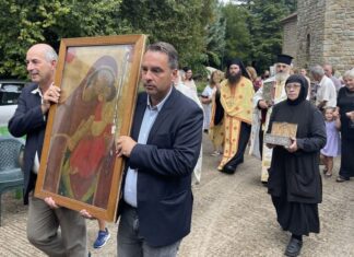 Ψηφίζοντας «ναι», (λογικά) τέλος στις φωτογραφίες από λιτανείες