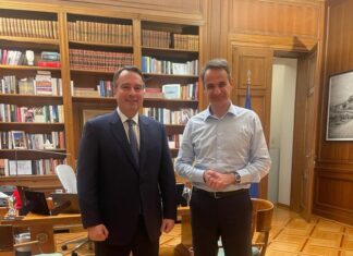 – Θανασάκη μου, η Αιτωλοακαρνανία είναι στα δυτικά, αλλά μόνο εσύ είσαι δυτικός βουλευτής