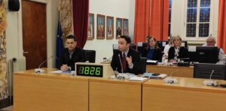 Ο κανονισμός λειτουργίας του Δημοτικού Συμβουλίου «κλώθεται» εννέα μήνες…