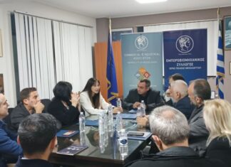 Με τον Εμπορικό Σύλλογο Μεσολογγίου συνταντήθηκε η Έλενα Κουντουρά