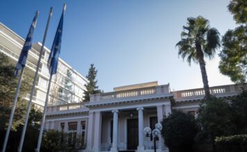 Το παιχνίδι χάνεται, όταν οι πολίτες θεωρούν ότι δεν κυβερνούν οι πολιτικοί