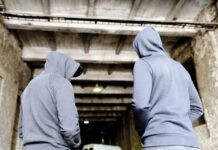 Aυξάνονται τα εγκλήματα που διαπράττονται από ανηλίκους