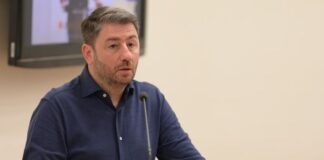 Μήνυμα Ανδρουλάκη από την Αμφιλοχία: Να ξεκαθαρίσει ο Μητσοτάκης τι συμβαίνει στο ΥΠΕΣ