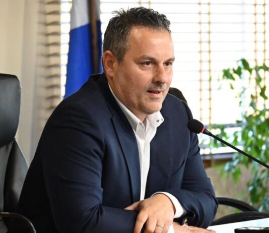 «Δεν έχω πληροφορίες από την κυβέρνηση να συζητά τη δημιουργία ενός νέου πανεπιστημίου»