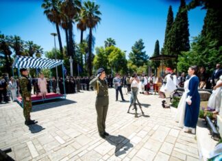 Η Σακελλαροπούλου προτίμησε ένα… μεταμοντέρνο ορατόριο από την Έξοδο του Μεσολογγίου