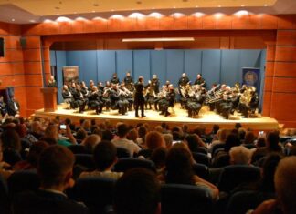 Αποθέωση για τις Φιλαρμονικές του Μεσολογγίου