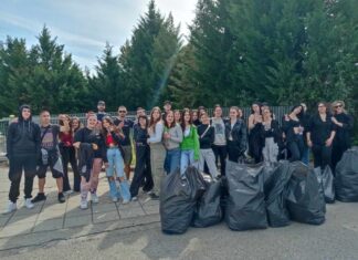 2o ΕΠΑ.Λ Αγρινίου: Μαθητές συμμετέχουν στο “Let’s do it Greece” και καθαρίζουν περιοχή της πόλης