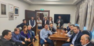 Σνόμπαραν τον Τσιόδρα;