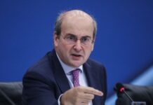 Δείχνουν Χατζηδάκη για το σκάνδαλο με τα ΕΛΤΑ