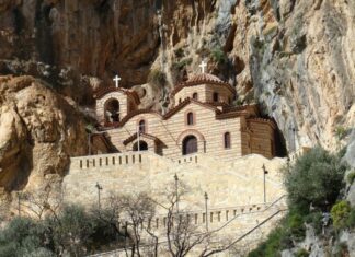 Δεκαπενταύγουστος στην Ιερά Μονή Παναγίας Ελεούσας στην Κλεισούρα Μεσολογγίου