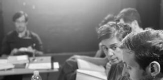 «Ένας εχθρός του λαού» στο ΔHΠΕΘΕ Αγρινίου