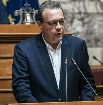 Πώς ο ΣΥΡΙΖΑ έβαλε πλάτη για τις διευκολύνσεις στη Σούδα