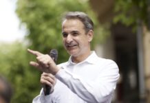 Λαοφιλής σε… επιλεγμένο ακροατήριο