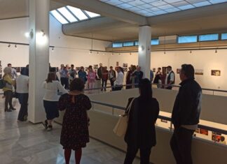 Μια έκθεση στο Αγρίνιο με τις κλασικές και μόνο γονεϊκότητες