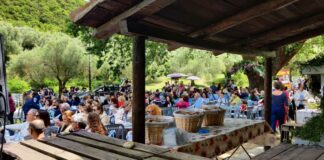 Πλήθος κόσμου στην «Γιορτή της Μακρυνιώτικης πίτας»