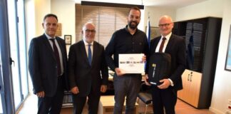 Συνάντηση Φαρμάκη με τον Πρέσβη της Γερμανίας στην Ελλάδα