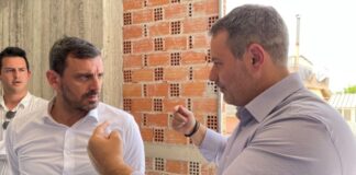 Συνάντηση Διαμαντόπουλου με τον Υφυπουργό Προστασίας του Πολίτη στο υπό κατασκευή κτίριο της Αστυνομικής Διεύθυνσης