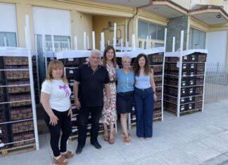 14 τόνοι φρούτων μοιράστηκαν στους δικαιούχους του Κοινωνικού Παντοπωλείου του Δήμου Αγρινίου