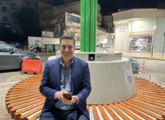 Τουλάχιστον το έξυπνο ηλιακό δένδρο να μην είναι σαν το wifi του Δήμου