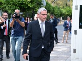 «Δεν κόβεται το επίδομα ανεργίας»: «Αδειάζει» Μαρινάκη ο Καραγκούνης