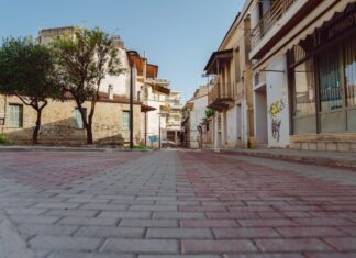 Με την oδό Ναυπάκτου ολοκληρώθηκε η ανάπλαση στην περιοχή της Χαρ. Τρικούπη