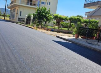 Αγρίνιο: Εργασίες ασφαλτόστρωσης στην οδό Σισμάνη