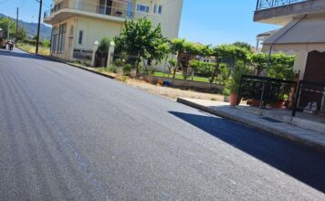 Αγρίνιο: Εργασίες ασφαλτόστρωσης στην οδό Σισμάνη
