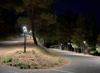 Φωτίστηκε o δρόμος του κάστρου της Ναυπάκτου