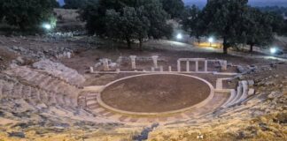 Αρχαίο Θέατρο Οινιαδών: Σε επιφυλακή για αναζωπυρώσεις – Αναβάλλεται η έναρξη του Φεστιβάλ