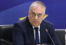 Δεν είναι το σούπερ μάρκετ ακριβό, εμείς είμαστε φτωχοί