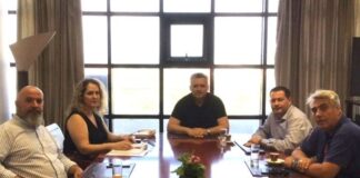 Συνάντηση Βασιλόπουλου στην Αποκεντρωμένη για τη βελτίωση λειτουργίας των υπηρεσιών