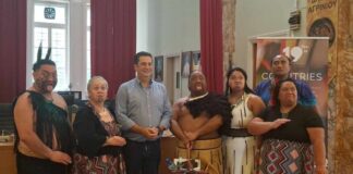 Πενθούν και οι Μαορί για την απώλεια Παπαναστασίου από τον πολιτισμό