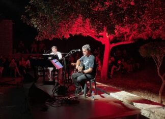 Γοήτευσε το κοινό η Ηρώ στη συναυλία για την αυγουστιάτικη πανσέληνο