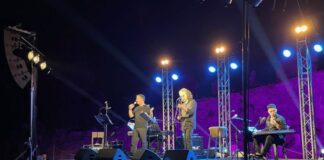 «Μάγεψαν» στο νεώριο Οινιαδών ο Δημήτρης Μπάσης και ο Μάνος Αχαλινωτόπουλος