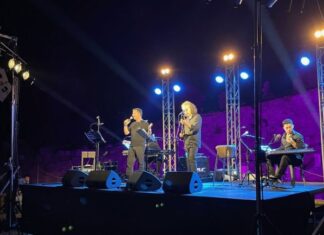 «Μάγεψαν» στο νεώριο Οινιαδών ο Δημήτρης Μπάσης και ο Μάνος Αχαλινωτόπουλος