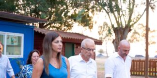 Επίσκεψη της Σοφίας Ζαχαράκη στη κατασκήνωση της Μπούκας