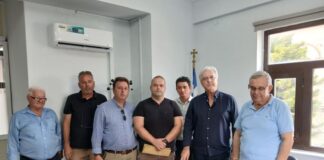 Παράσταση διαμαρτυρίας για το ΕΠΑΛ Καινούργιου στη Διεύθυνση Εκπαίδευσης