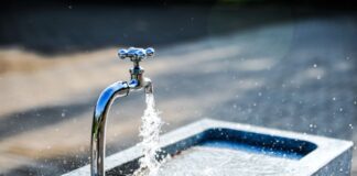 Ερώτηση του ΚΚΕ για τα προβλήματα με την καταλληλότητα του νερού σε Βόνιτσα και Θέρμο