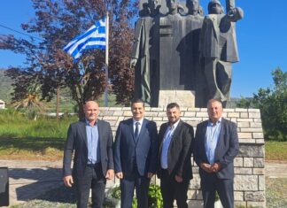 Κυψέλη: Τιμήθηκε ο αγωνιστής της αγροτιάς Μήτσος Βλάχος