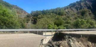 Αμοργιανοί: Δεν συνεργάστηκαν Δήμος και Περιφέρεια και έπεσε η γέφυρα, καταγγέλλει δημοτικός σύμβουλος