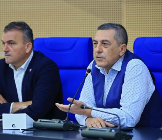 Ο Κουρέτας θυμίζει στο Χατζηδάκη την εντολή Μητσοτάκη για την εκτροπή του Αχελώου