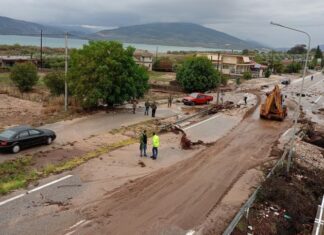 Πλημμύρες: Έγιναν παρεμβάσεις σε ρέματα που είχαν δεκαετίες να «αγγιχθούν», λέει η Περιφέρεια
