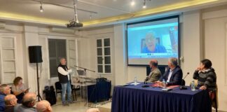 Ναύπακτος: Φορείς και πολίτες συμμετείχαν στην εκδήλωση για το μεταχρωματικό έλκος των πλατάνων