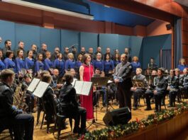 Μαγευτική μουσική βραδιά στο Christmas Concert στο Mεσολόγγι από τη Φιλαρμονική του Δήμου