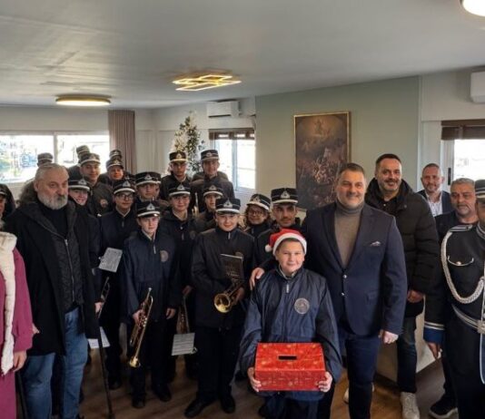Έψαλε τα κάλαντα στο Δήμαρχο Μεσολογγίου η Φιλαρμονική «Χρήστος Καψάλης»