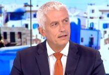 ΕΣΗΕΑ κατά Καλλιακμάνη: Εμφανίζεται σε ρόλο ρεπόρτερ, κάνοντας κατάχρηση της αστυνομικής του ιδιότητας!